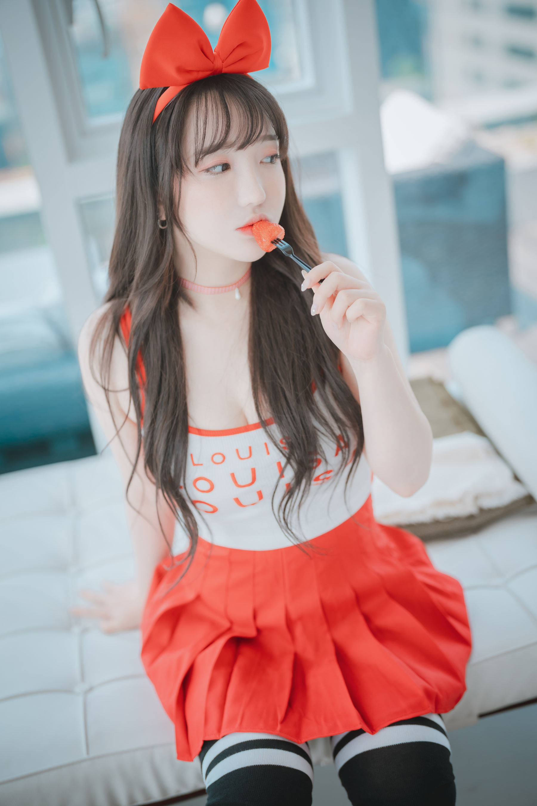 韩女Yeeun - <span style='color:red;'>白嫩</span>巨乳流浪女孩情趣内衣美臀尤物诱惑