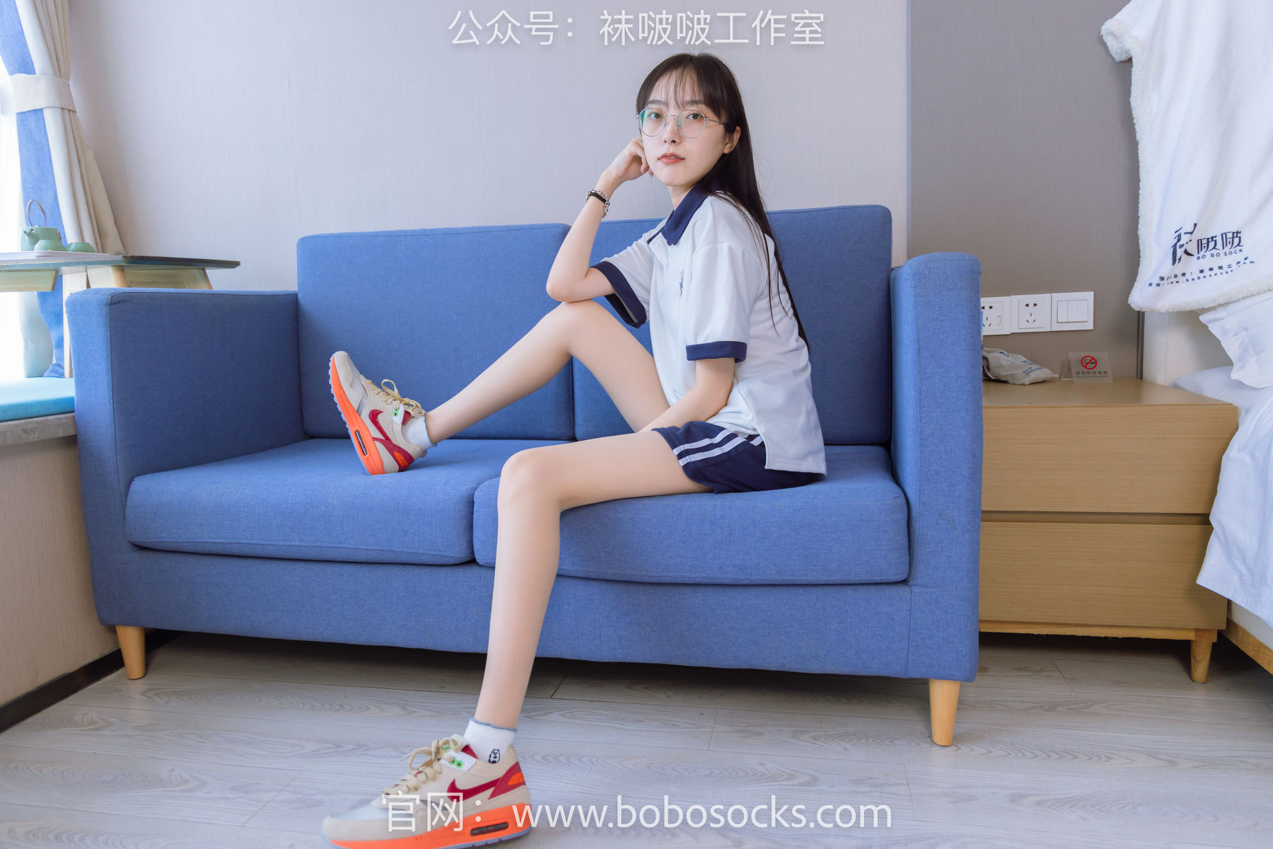 BoBoSocks袜啵啵 No.118 稚予-运动鞋、白棉袜、肉丝、踩小熊玩偶