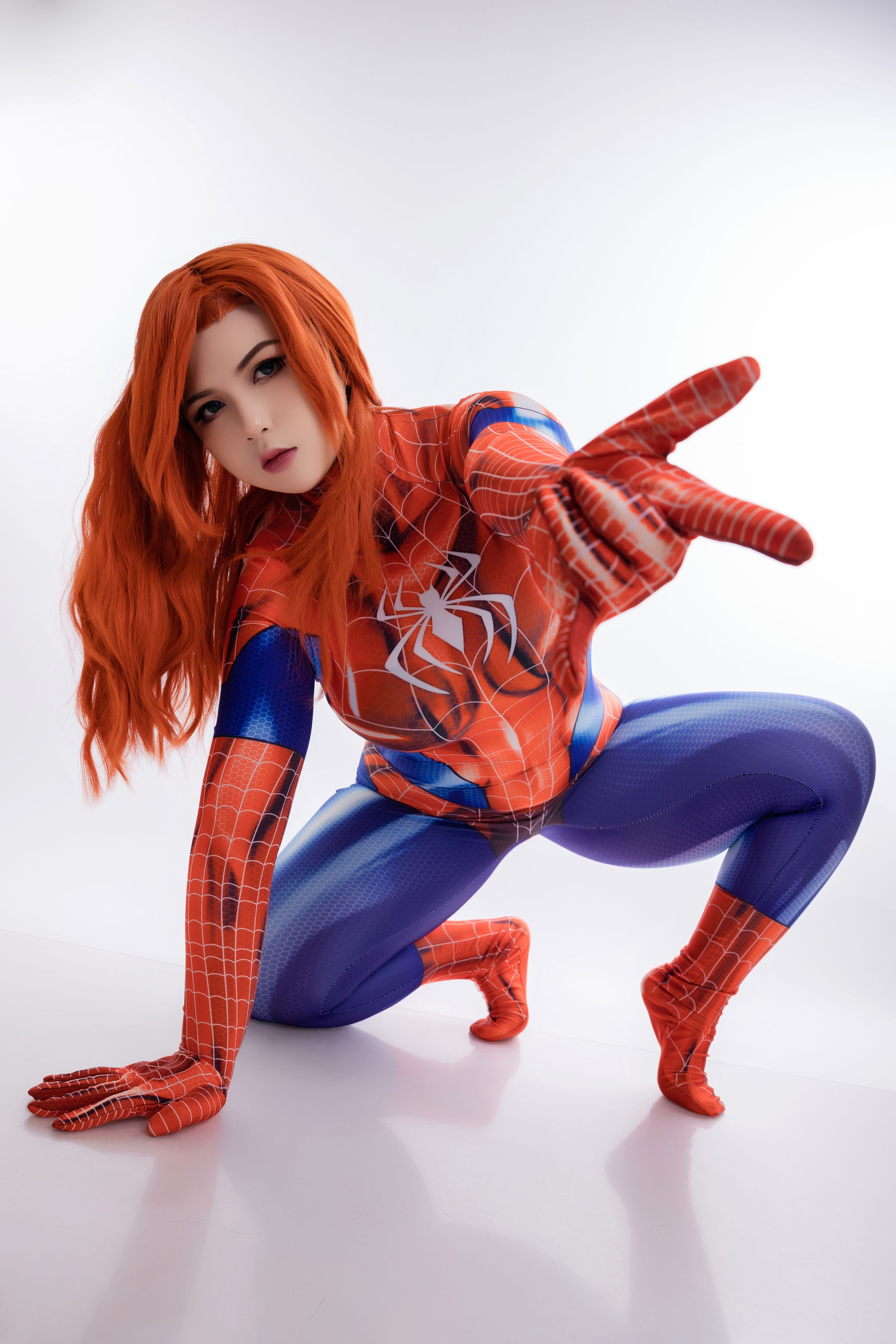 Uy Uy - Mary Jane Spider Man suit